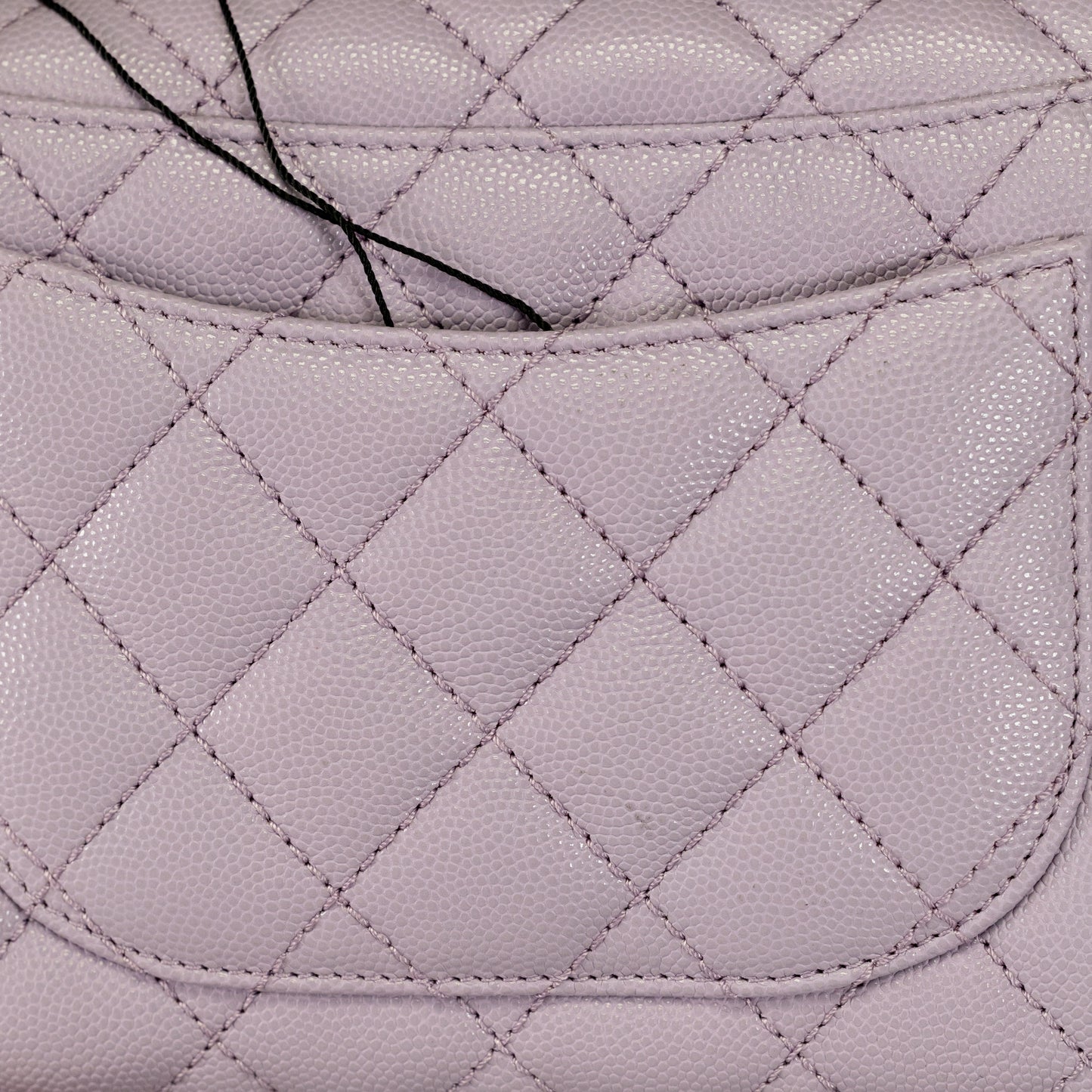 Chanel Flapbag with Handle in Vea/Violet