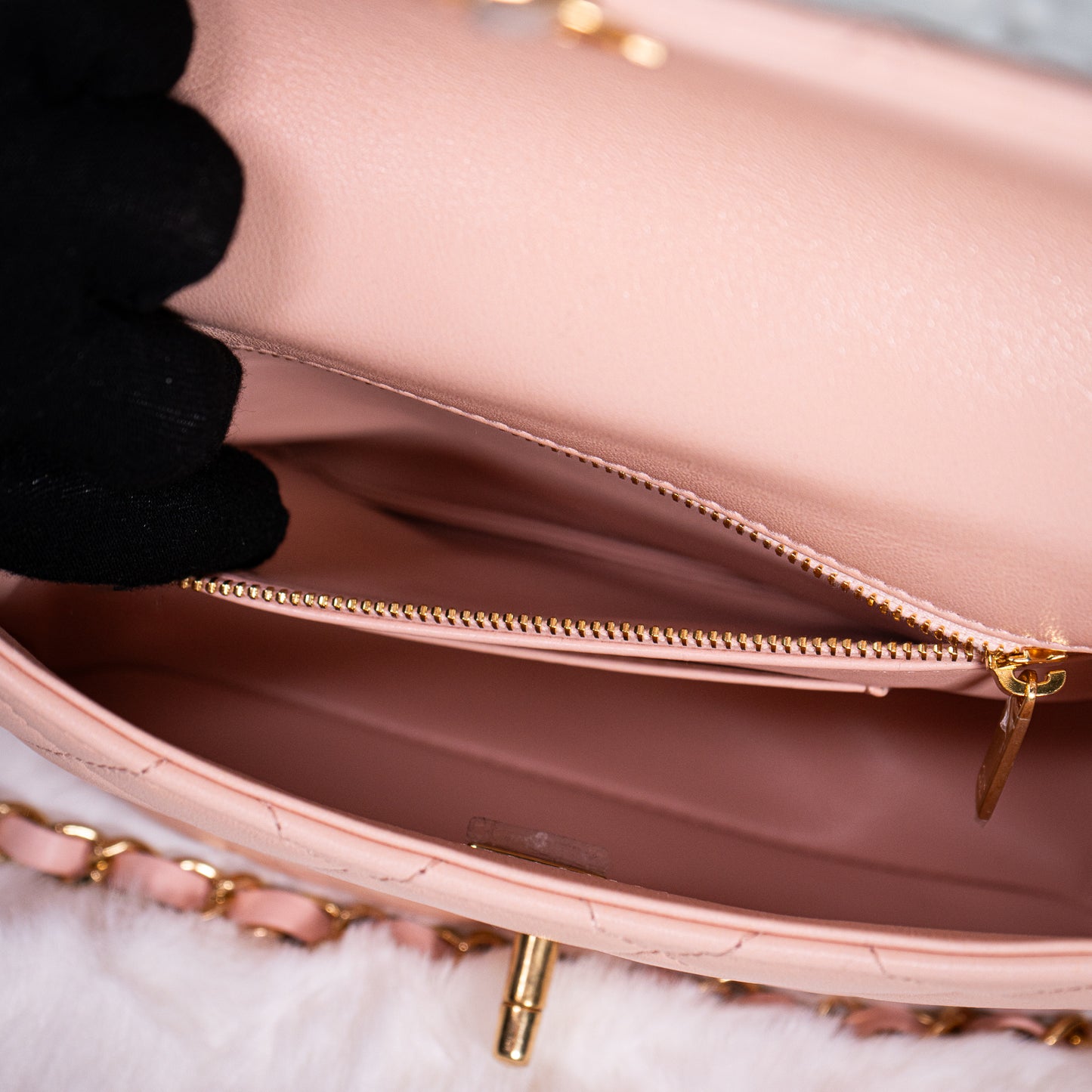 Chanel 24C mini Flapbag with Handle Light Pink