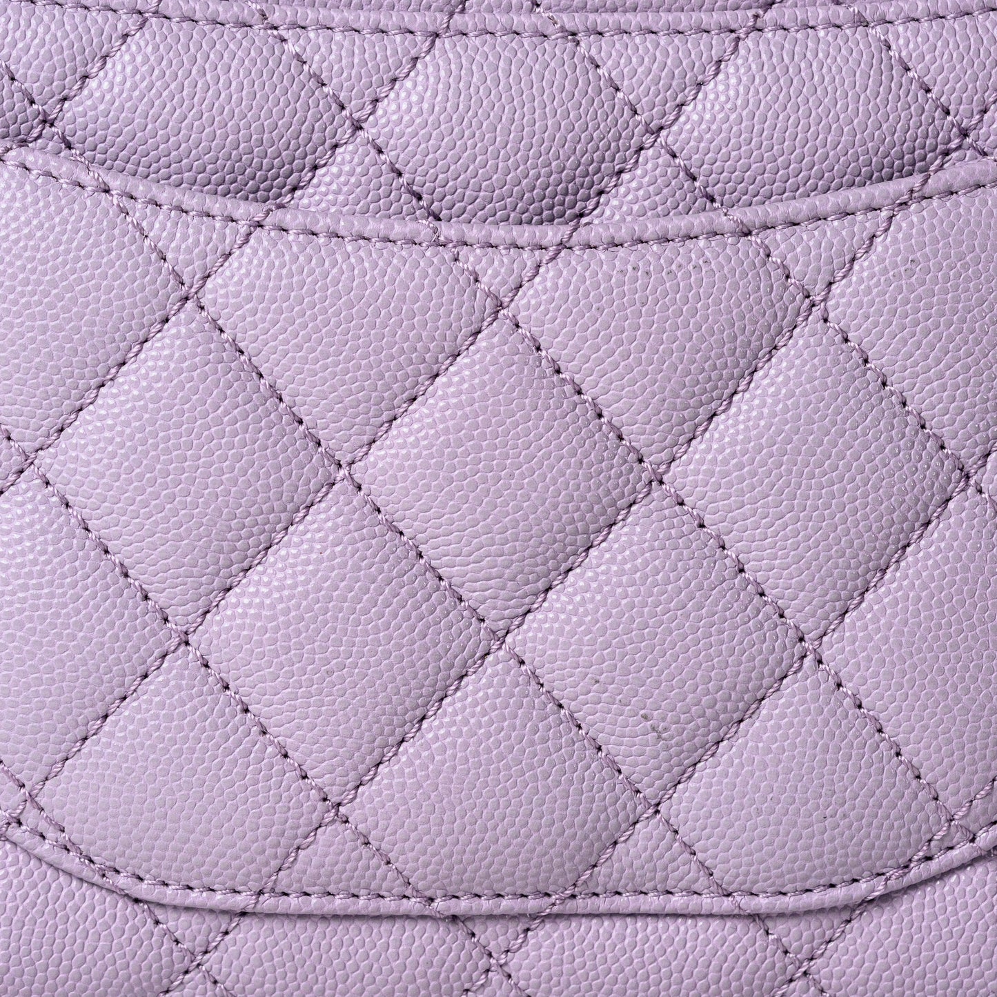 Chanel Flapbag with Handle in Vea/Violet