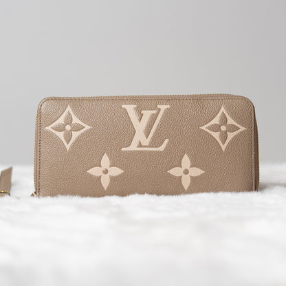 Louis Vuitton Zippy Wallet - Dove/Cream