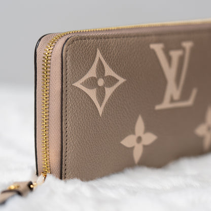 Louis Vuitton Zippy Wallet - Dove/Cream