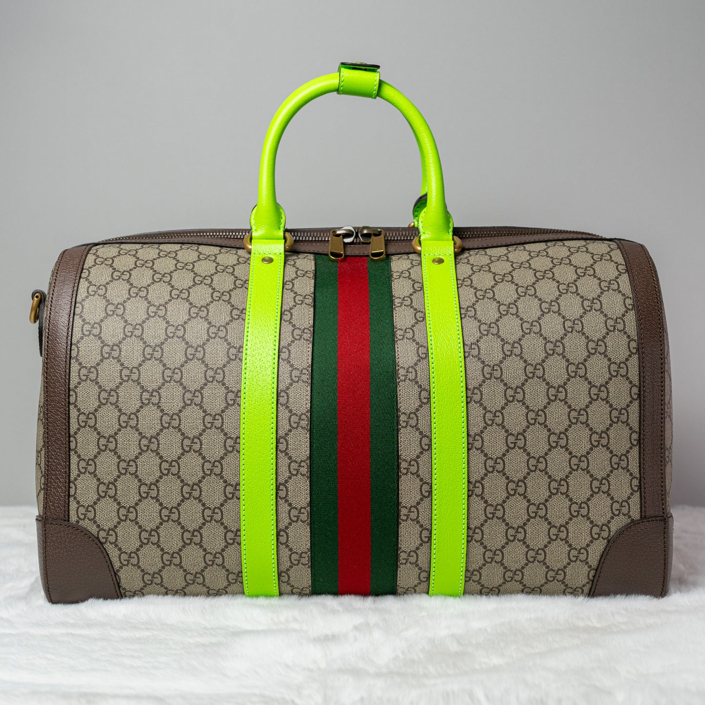 Gucci Savoy Medium Duffle Bag - Green