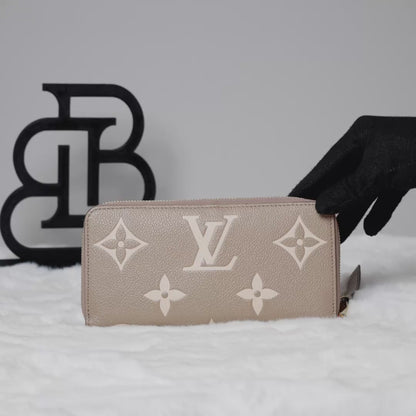 Louis Vuitton Zippy Wallet - Dove/Cream