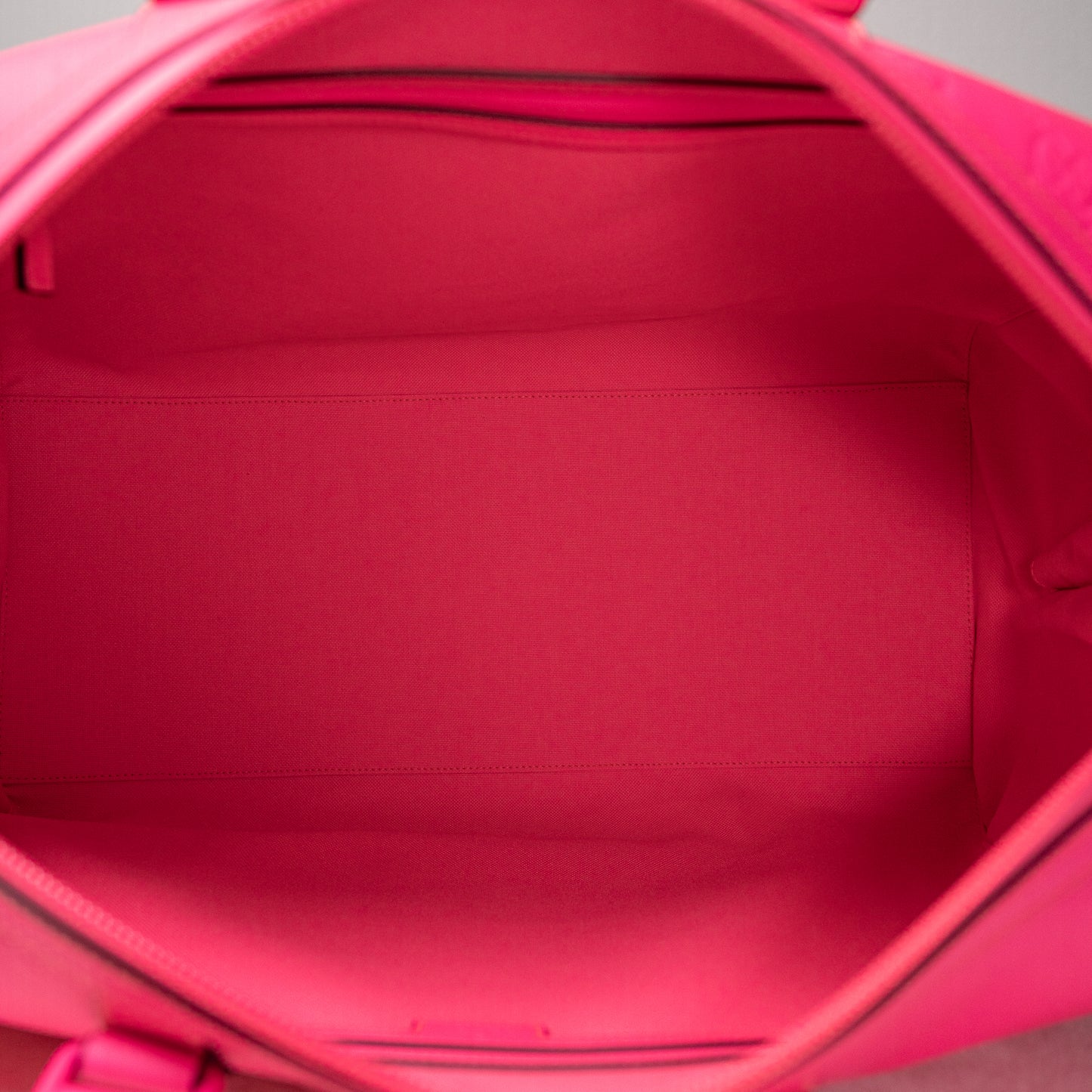 GG Rubber-Effect Large Duffle Bag - Pink